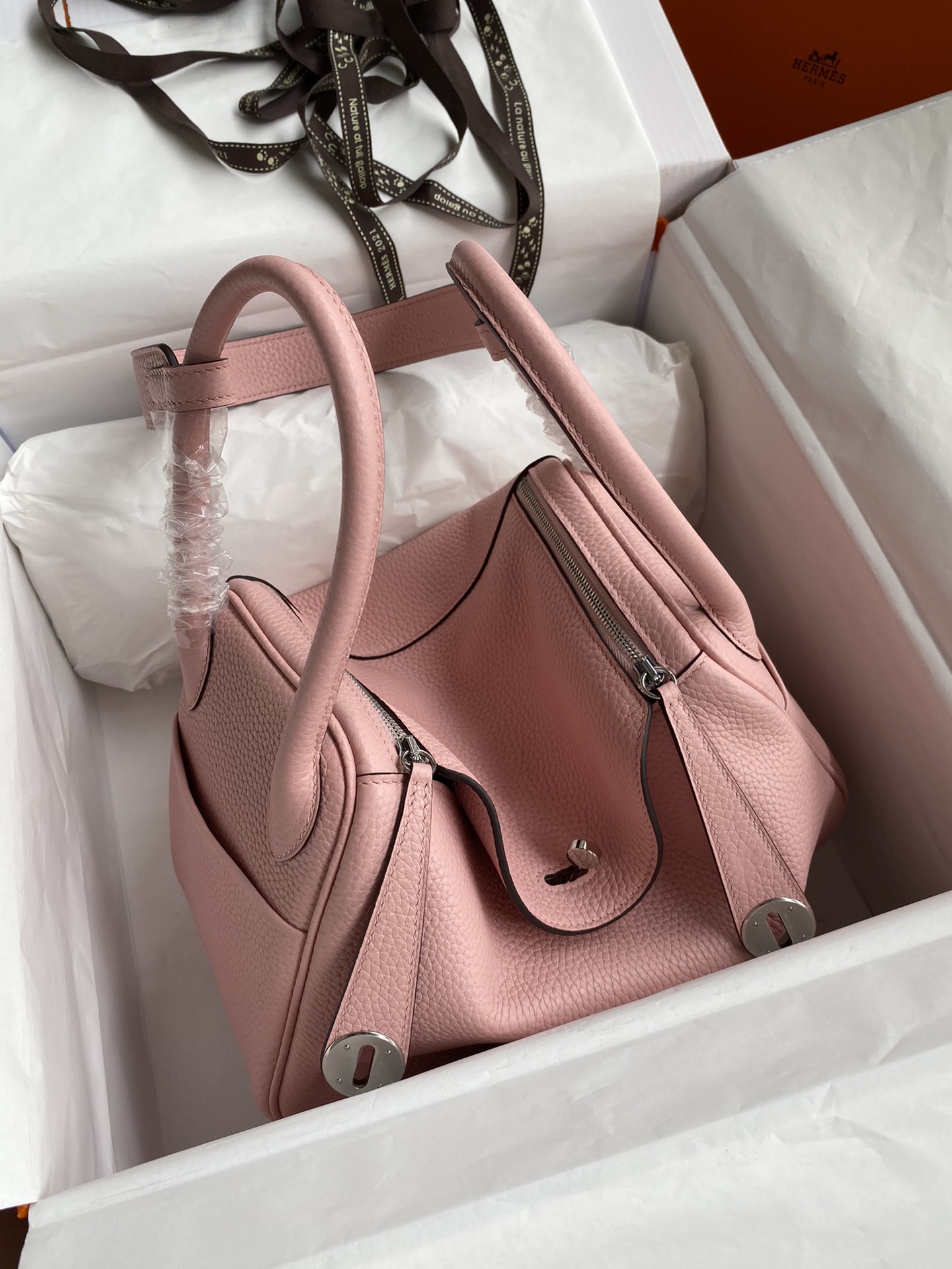 Hermes Lindy 26cm Handbag Shoulder Bag In Pink Clemence Leather